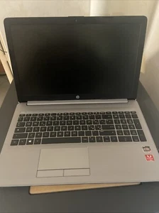 HP NOTEBOOK 255 G7 6UM18EA AMD RYZEN 5 2500U, 8GB, 256 SSD M.2, SCHERMO 15.6 ... - Imagen 1 de 4