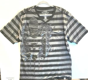 Denim & Nieten 2XL gestreiftes Ritter Helm & Ketten Grafik T-Shirt 00017 - Bild 1 von 11