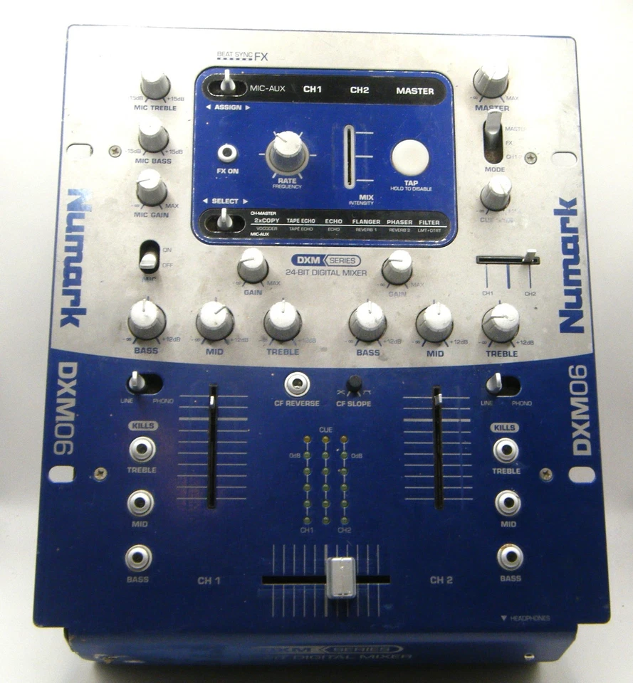 2-канальный цифровой диджейский микшер Numark DXM06 без шнура питания только на запчасти/ремонт - Изображение 1 из 4