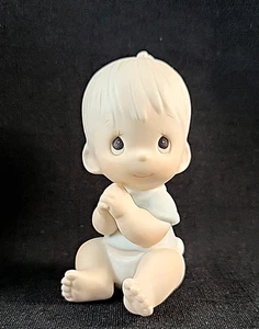 Precious Moments E2852/C “Baby Boy Sitting Up” Figurine Cross Symbol In Box 1983 - Picture 1 of 8