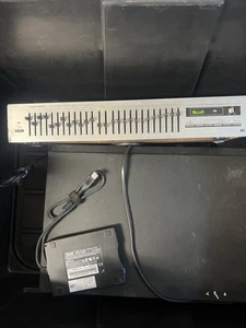 Realistic 31-2010 12-Band Stereo Frequency Graphic Equalizer - Picture 1 of 7