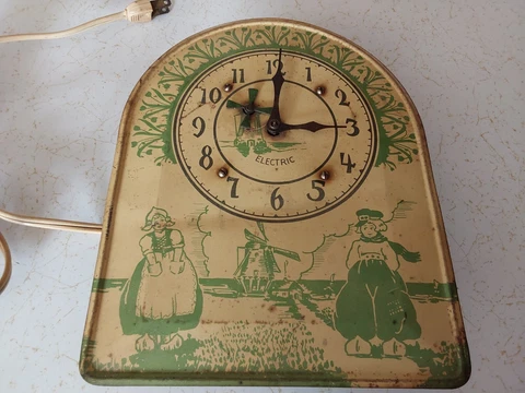 VINTAGE Green Electric Kitchen Clock W. GERMANY Windmills Cover