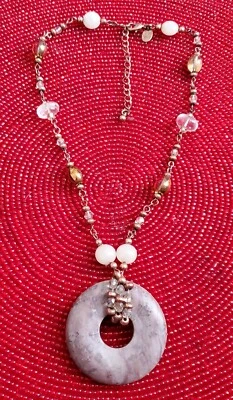 Lia Sophia copper beaded, glass necklace with circle brown stone pendant.  - Imagem 1 de 4