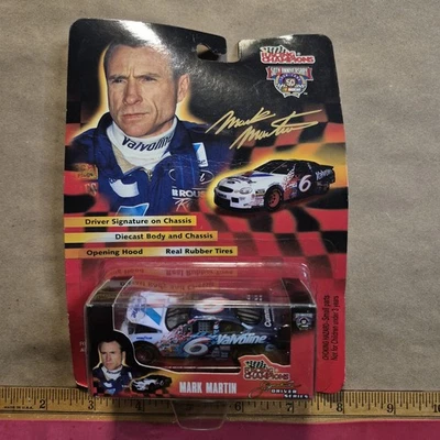 NOS Racing Champions Mark Martin #6 1998 Valvoline Ford Taurus escala 1:64 - Imagem 1 de 4