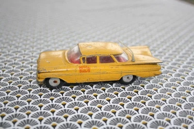 Voiture miniature Corgi Toys Chevrolet Impala Taxi Américain au 1/43 - Photo 1/4