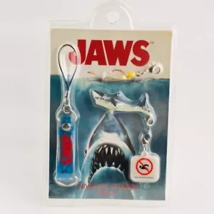 JAWS Charm Strap & Postcard Set UNIVERSAL STUDIOS JAPAN Superbe figurine requin blanc - Photo 1/12