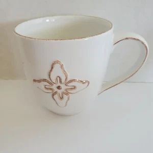 2008 Starbucks Coffee Mug Tea Cup White with Brown Raised Embossed Flower 12 Oz - Picture 1 of 4