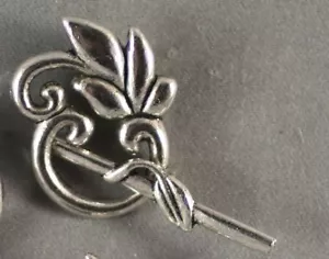 SILBERFARBENE FLORAL BLATT KNEBELVERSCHLÜSSE 24 MM (6) BLEI- & NICKELFREIES METALL - Bild 1 von 1