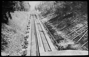 VINTAGE Magic Lantern Slide LAYING CREOSOTED RAILWAY SLEEPERS C1930 PHOTO - Picture 1 of 2