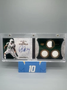 Darrelle Revis 2010 Topps Five Star Booklet Triple Patch On Card Auto 5/10 SB-DR - Picture 1 of 6