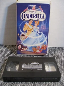 VHS Band - Disney Meisterwerk - Aschenputtel - 1995 - Bild 1 von 7