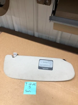 94-01 Dodge Ram 1500 2500 3500 GRAY Drivers Side Cloth Sun Visor No Illumination - Image 1 of 4