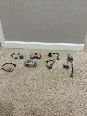 Lego Functions Set 8 Pieces Good Condition See Photos - Image 1 of 3