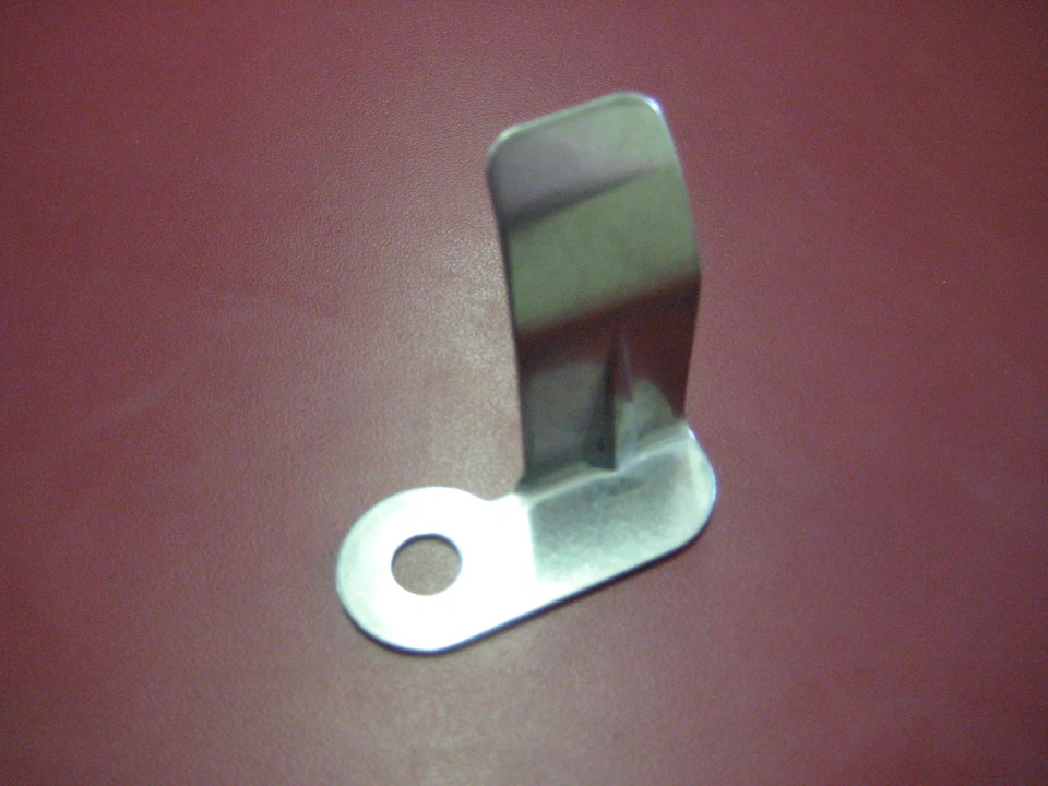 REGULADOR RECTIFICADOR ENCHUFE RETENEDOR CLIP ACERO INOXIDABLE ESTATOR HARLEY Foto 1 de 1