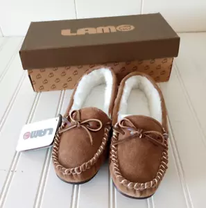 Ciabatte LAMO donna taglia 5 larghe Britain Moc II marrone scamosciato nuove con scatola EW1360W - Foto 1 di 8