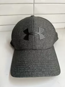 Gorra Under Armour Gris Cool Switch Bordada Ligera M/L - Imagen 1 de 4