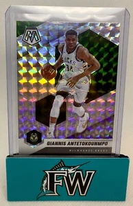 Mosaico Panini 2020-21 - Giannis Antetokounmpo #80 Silver Prizm Bucks - Imagen 1 de 2