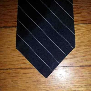 Jahreskrawatte diagonal gestreift Design dunkelblau weiß neu im Karton t4052 - Bild 1 von 4