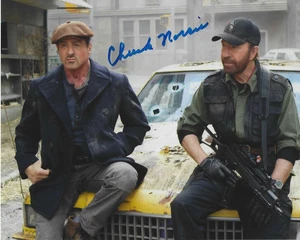 Chuck Norris signiert 10x8 in blau XXXX - Bild 1 von 1