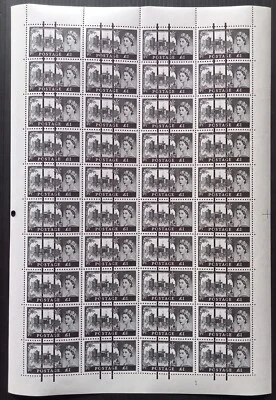 GB QEII 1967 Castillos £1 hoja con sobreimpresiones de barra negra escuela de correos MNH Foto 1 de 2