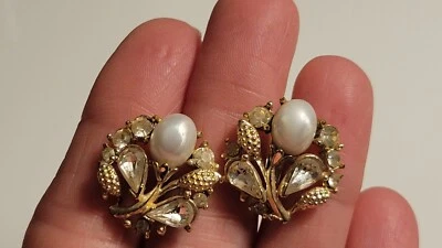 Signed STAR Baroque Pearl Rhinestone Flower Vintage Screw Back Earrings - Image 1 of 4