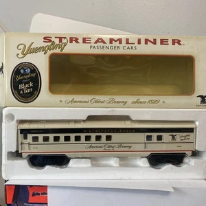 Coches de pasajeros Yuengling Streamliner cerveza negra y tostada K-Line K 4598-2000 - Imagen 1 de 6