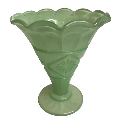 Vintage Green Glass Flower Vase - image 1 of 4