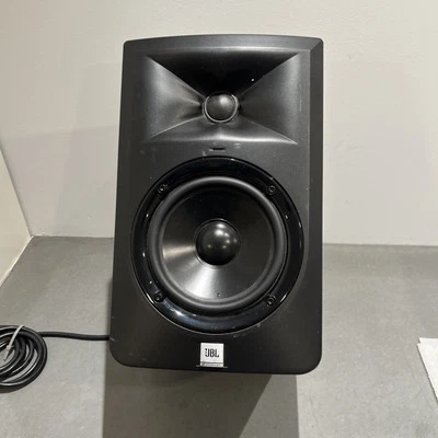 JBL LSR305 Powered Studio Monitor Speaker (  - Image 1 of 2