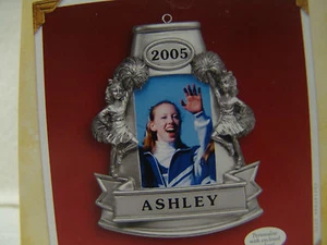 2005 HALLMARK EVERY KID'S A STAR CHEER LEADING ADD YOUR PICTURE ORNAMENT - Picture 1 of 3