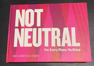 Nicht neutral: Für jeden Ort seine Geschichte von Rios Clementi Hale Studios (2017,... - Bild 1 von 6