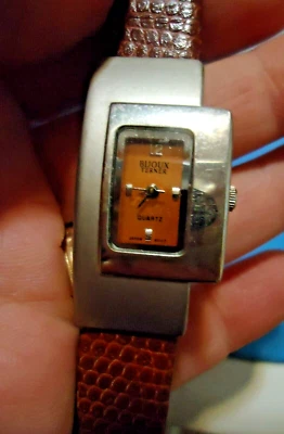 Antigo relógio de pulso exclusivo BIJOUX TERNER Japão Movt relógio feminino pulseira de couro, cobra - Imagem 1 de 4
