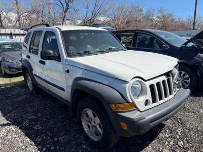 Módulo de control de transmisión usado para: Jeep Liberty 2006 transmisión diésel motor Foto 1 de 4