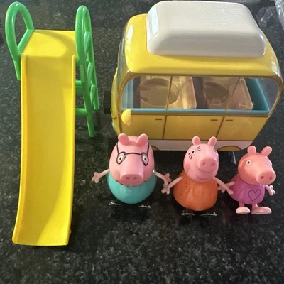 Lote de figuras familiares de amigos de Jazwares Peppa Pig 2003 juguetes Foto 1 de 4