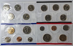 2000 P and D Uncirculated Mint Set - Picture 1 of 4