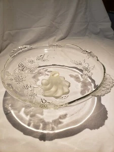Mikasa Crystal Frosted Poinsettia Cake Stand Pedestal - Picture 1 of 5