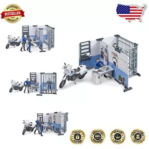 Quality bworld Police Station with Officer, Suspect & Realistic Accessories - Picture 1 of 9