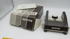 White intarsia chariot carriage for knitting machines - Picture 1 of 1