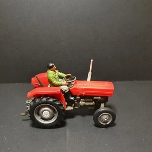 Granja de juguetes Massey Ferguson 135 clásica vintage británica 1:32 con granjero hallazgo raro - Imagen 1 de 15