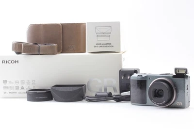 S/C45[TOP MINT Box] RICOH Digital Camera GR Limited Edition Wavetone Green JAPAN - Image 1 of 4