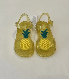 Old Navy Toddler Girl Shoes Size 6 Pineapple Jelly Sandals New - Picture 1 of 2