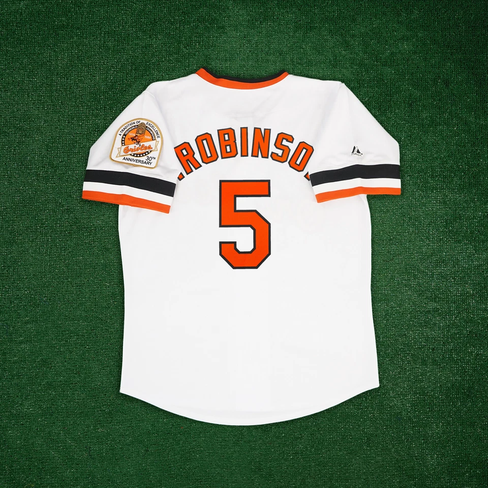 Camiseta deportiva blanca Brooks Robinson 1984 Baltimore Orioles Cooperstown 30th Home para hombre Foto 1 de 4