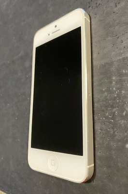 Apple iPhone 5 - 16GB - White & Silver (AT&T) A1428 (GSM) NE487LL/A Excellent - Image 1 of 4