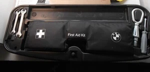 02-08 BMW Serie 7 Botiquín Primeros Auxilios Caja Herramientas para Maletero 71116761420 PJ0068 - Imagen 1 de 4