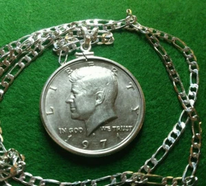1971 Extremely Fine Kennedy Half dollar pendant on a 26" Sterling Italian Chain - Picture 1 of 1