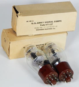 2x TUBOS WESTERN ELECTRIC VT-137 TUBO EJÉRCITO DE ESTADOS UNIDOS CUERPO DE SEÑALES CAJA MILITAR SIN PROBAR - Imagen 1 de 10