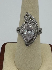 Danbury Mint Dazzling Diva Diamonisse Ring sz. 7 1/4 - Picture 1 of 6
