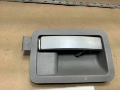 CHRYSLER ASPEN 2007  REAR RIGHT PASSENGER SIDE DOOR INTERIOR HANDLE FACTORY Foto 1 de 4