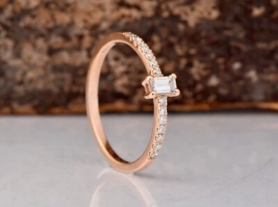 Baguette Cut Simulated Diamond Solitaire Engagement Ring In 14k Rose Gold Plated — 第 1/4 张图片