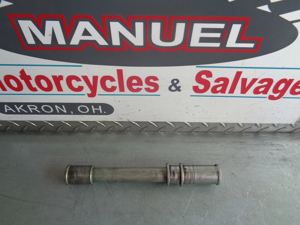 Kawasaki Ninja ZX6R ZX 6 ZX600J 2001 eje de rueda delantera y espaciadores  Foto 1 de 1