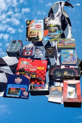 Лот винтажных коллекционеров NASCAR - Изображение 1 из 4